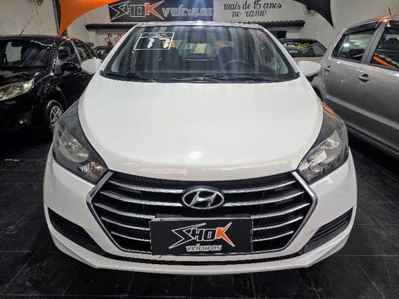 HYUNDAI HB20S 1.6 COMFORT PLUS 16V FLEX 4P AUTOMÁTICO